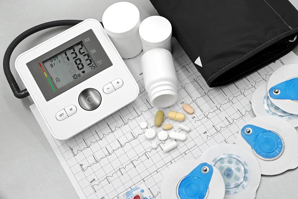 Monitoring blood pressure. Risk factors for Alzheimer's