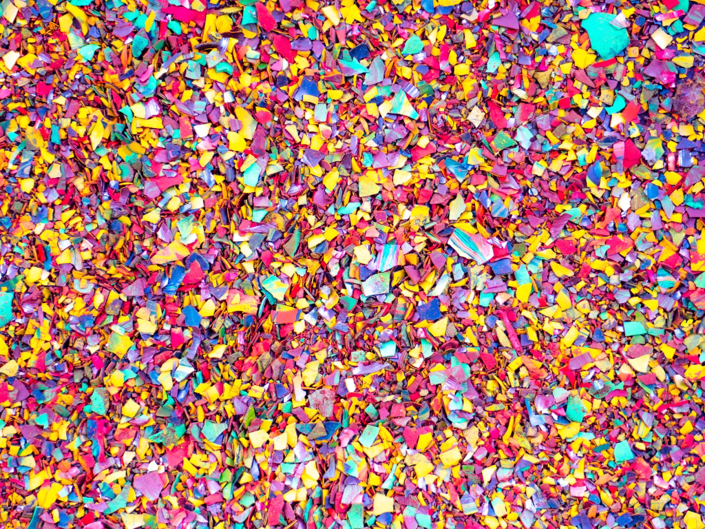 Multicolored microplastics